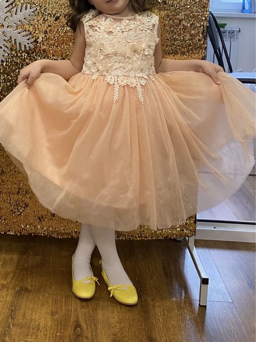 Продам платье на Новый год