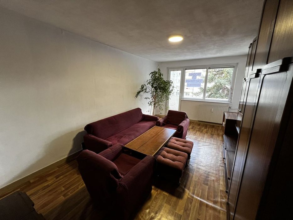 Тристаен апартамент на комуникативна локация! ж.к. Разсадника!