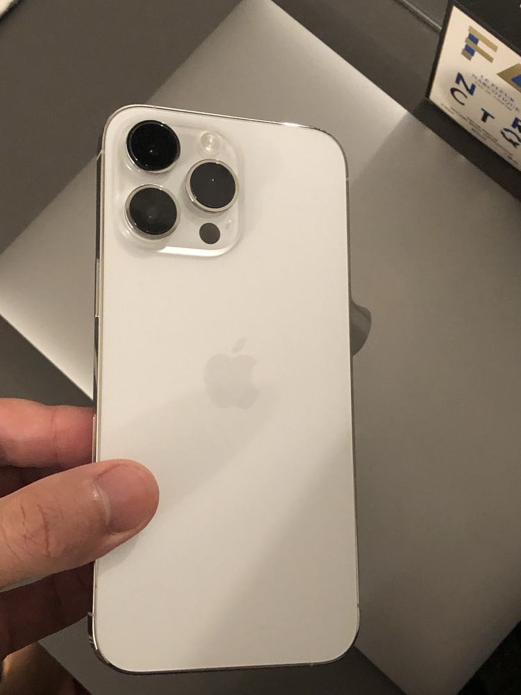iPhone 14 Pro Max Silver