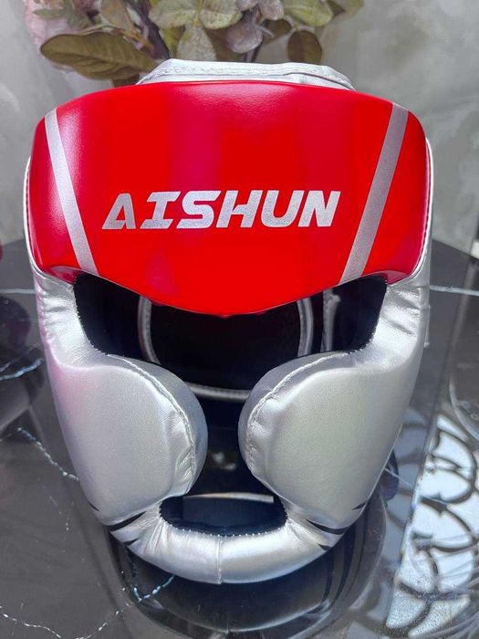 Боксерские перчатки, шлемы и бандаж - НОВЫЕ! Не подошли по размеру