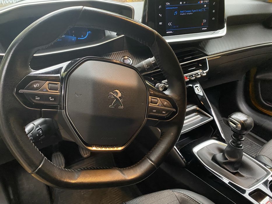 Peugeot 208 - 2020 г.