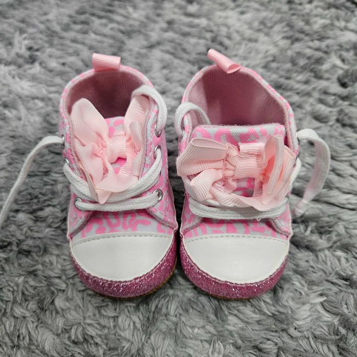 Бебешки обувки нови