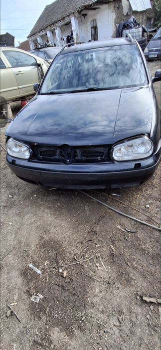 Dezmembrez Golf 4 .1,9 . Dizel  2004