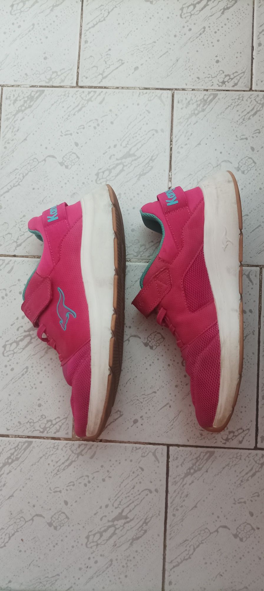 Маратонки Kangaroos