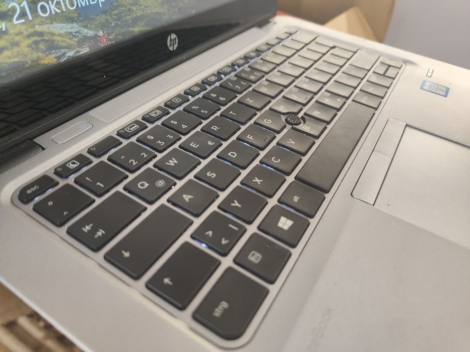 HP EliteBook 820 G3