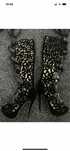 Cizme cu toc negre aspect floral 36