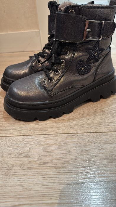 Продам зимние ботиночки