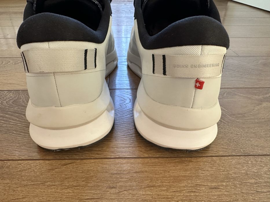 Маратонки On Cloudzone