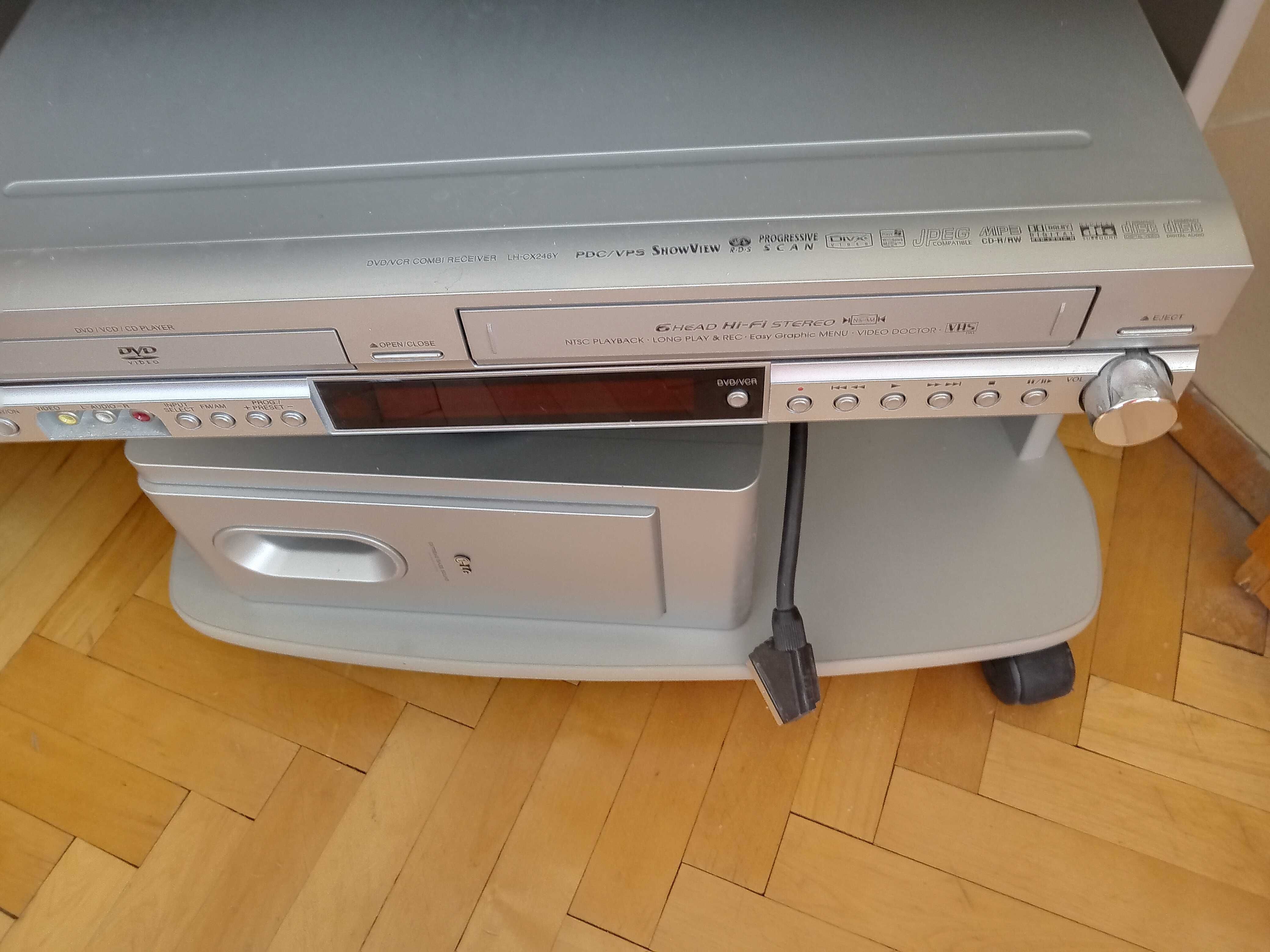 Комбиниран ресийвър DVD/VCR