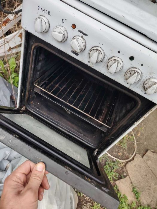 Продавам нещата от снимките