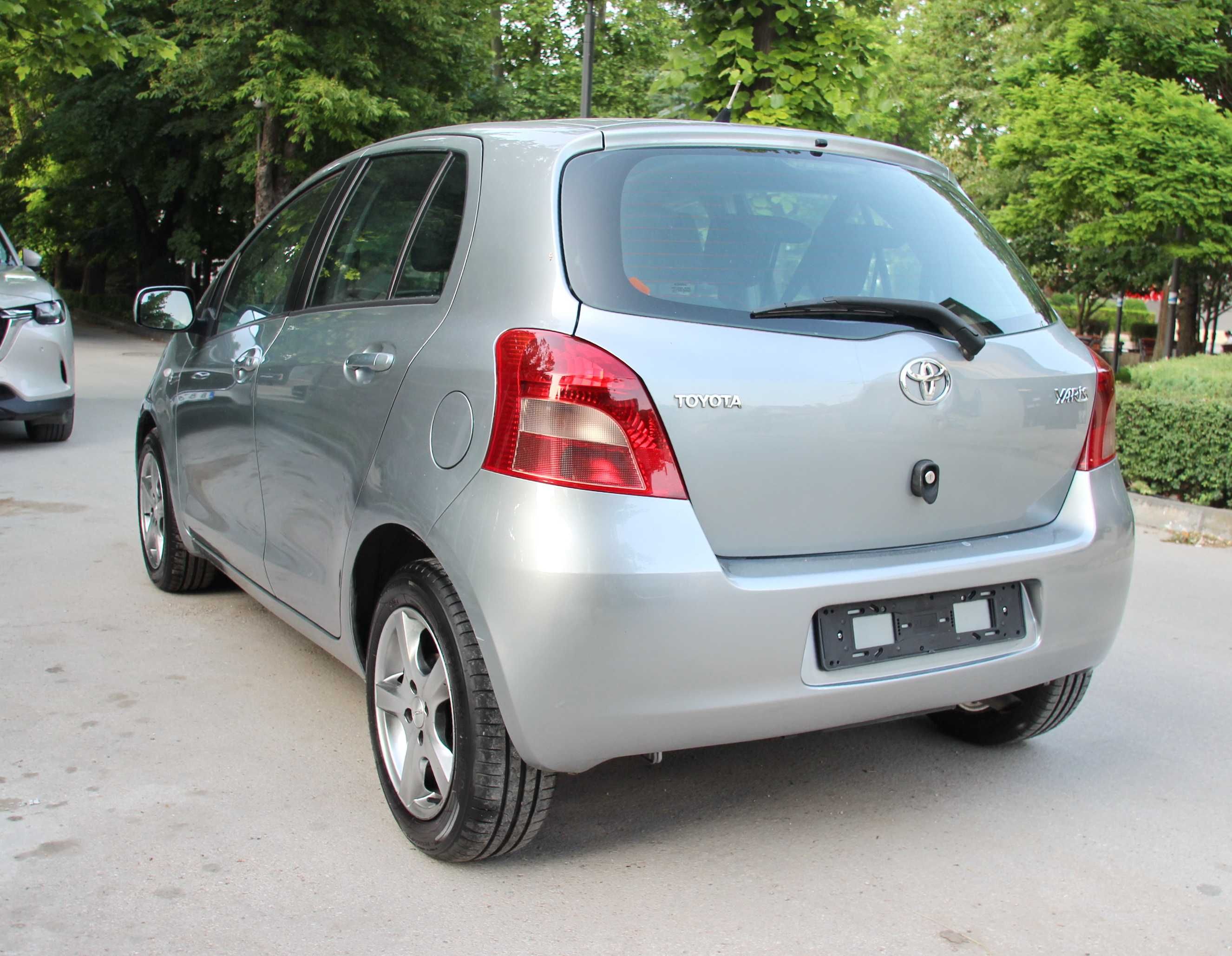 Toyota Yaris 1.3VVTi нов внос
