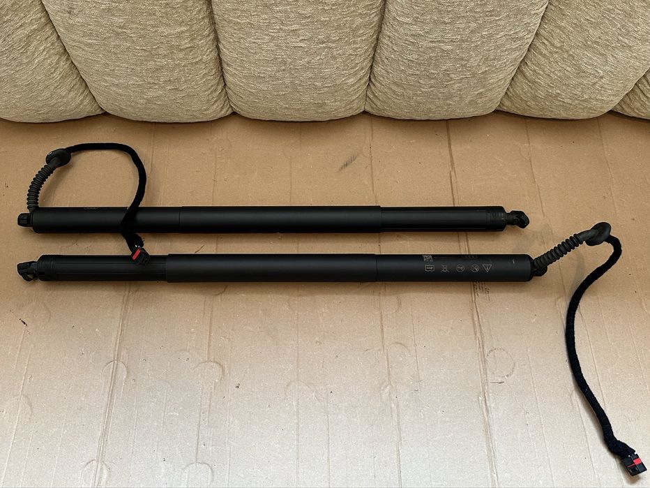 Amortizoare haion Audi Q5 80A 80B FY Sportback : 80F827851B 80A827851A