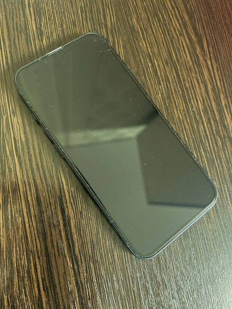 Продам iphone 13