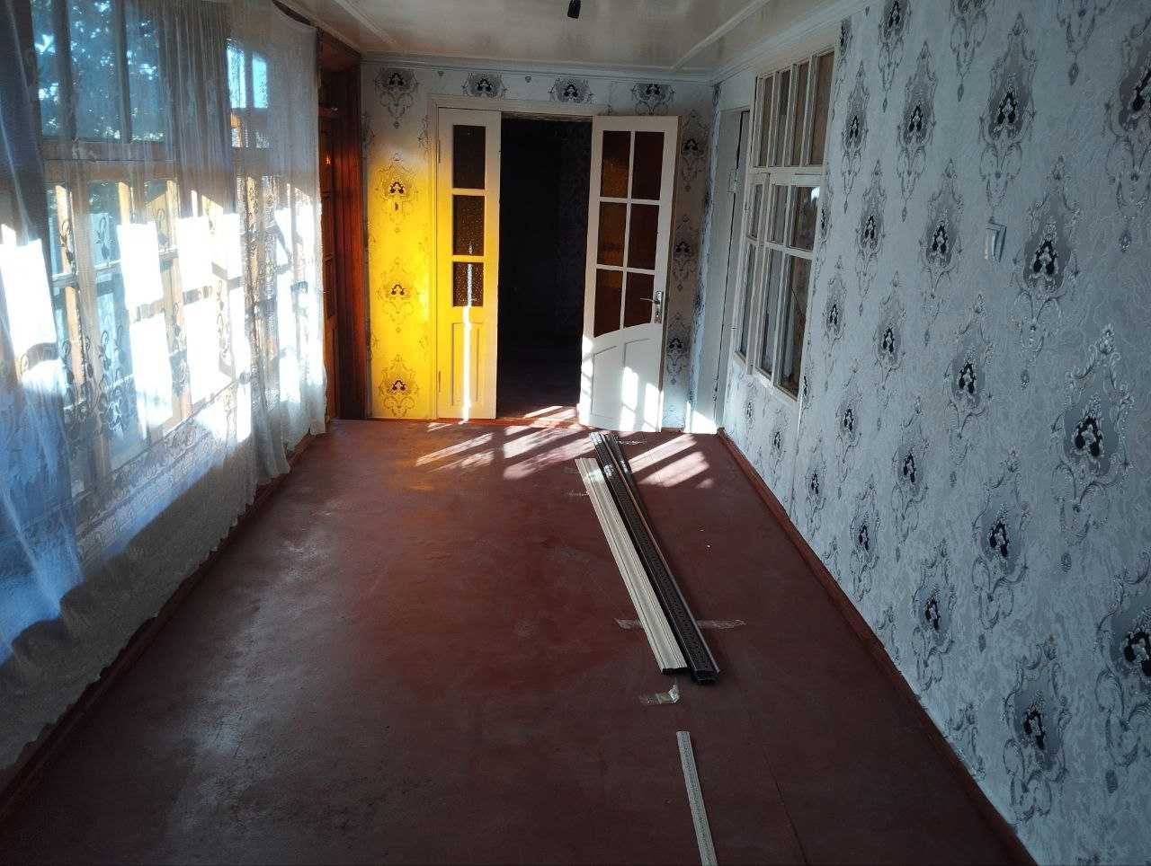 Parkent tumanida Dala xovli binosi bolib tolash sharti bilan sotiladi