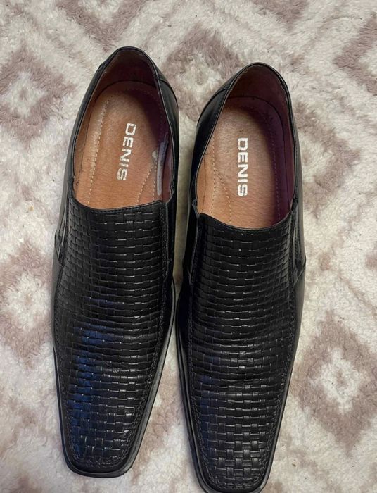 Pantofi piele nr 43 marca DENIS