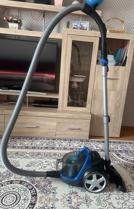 Продается пылесос philips
