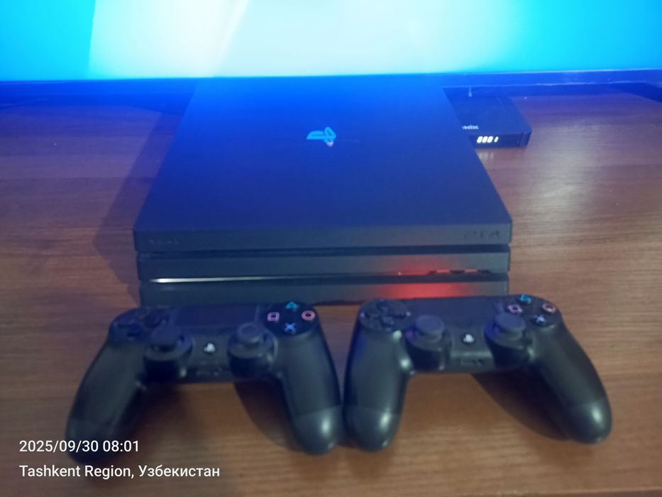 Ps4 PRO 1TB 4K UHD  goldhen vzlom qilingan +3oy garantiya