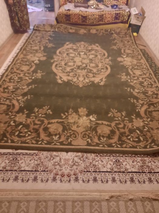 продаютсья ковры б/у