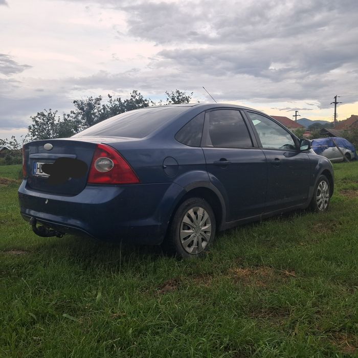 Dezmembrez ford focus