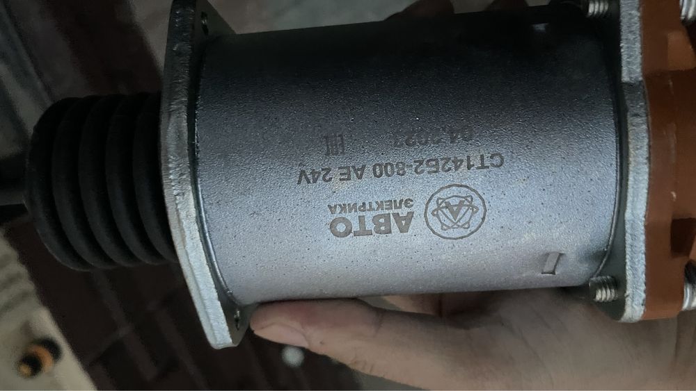 Новый реле втягивающее для стартера