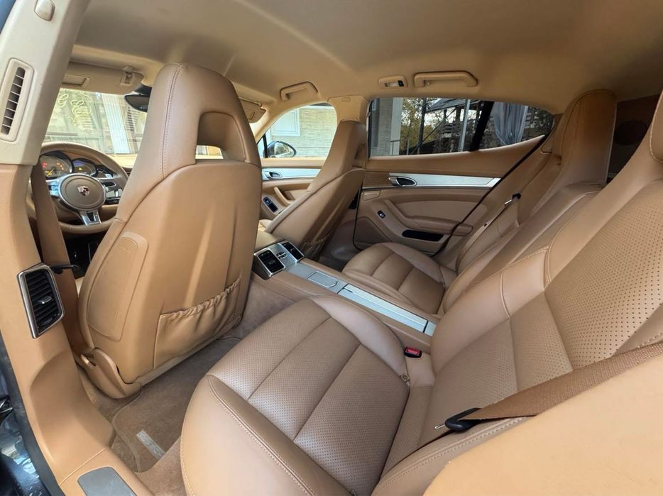 Porsche Panamera E-Hybrid Plug-in/Model 2015/Euro6/421cp/VARIANTE