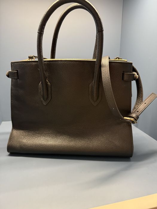 Чанта Furla черна естествена кожа