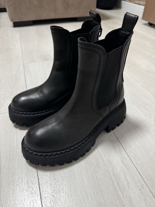 Дамски боти BADURA