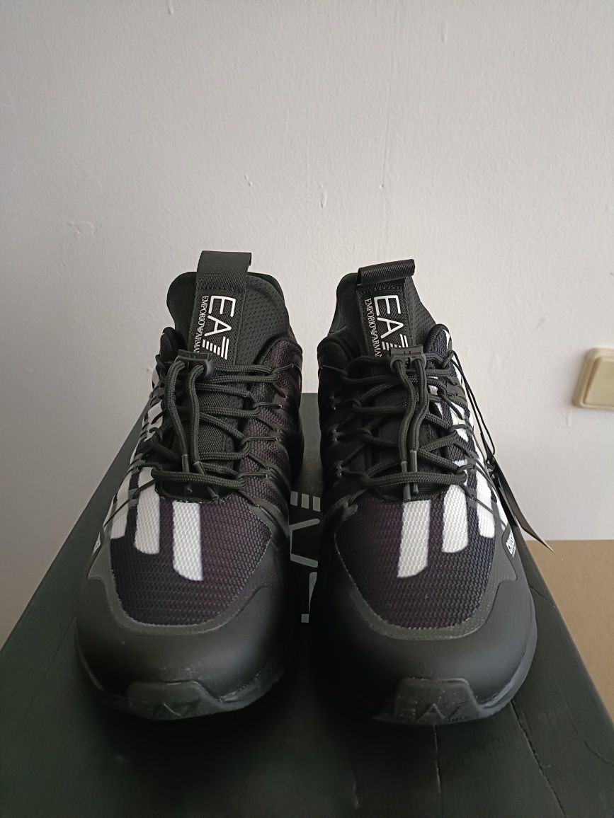 Сникърси EA7 Emporio Armani номер 39 1/3 код 9A