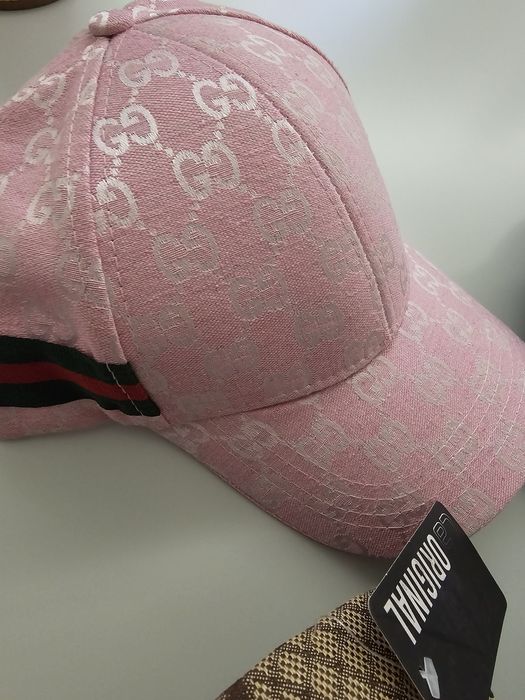 Шапки с козирка/Без размер