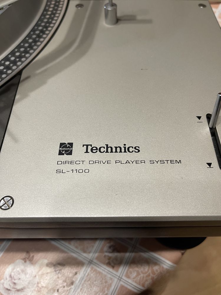 Грамофон Technics SL-1100
