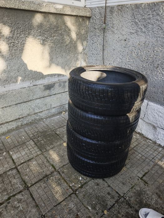 Гуми за кола за джип