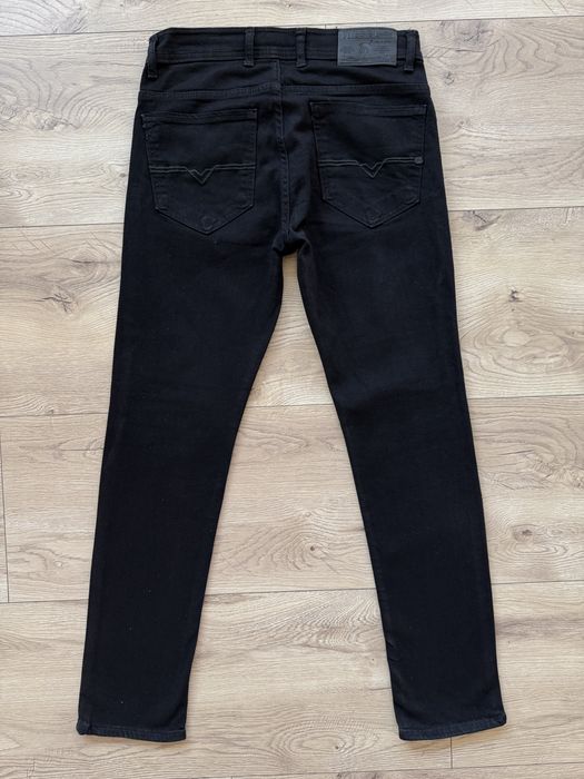 Blugi DIESEL Slim Negru Barbati | Marime 33 x 32 (Talie 82 cm)