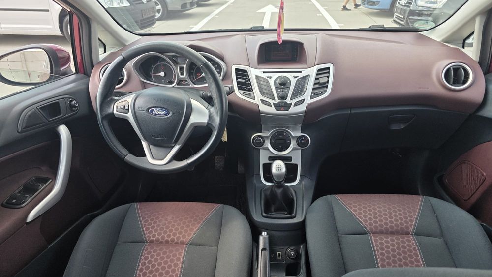 Ford Fiesta,1.3 benzină,82Cp,Climatronic,Parbriz încălzit,Preț Fix!