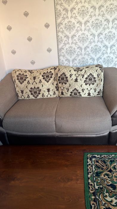 Два дивана срочно!