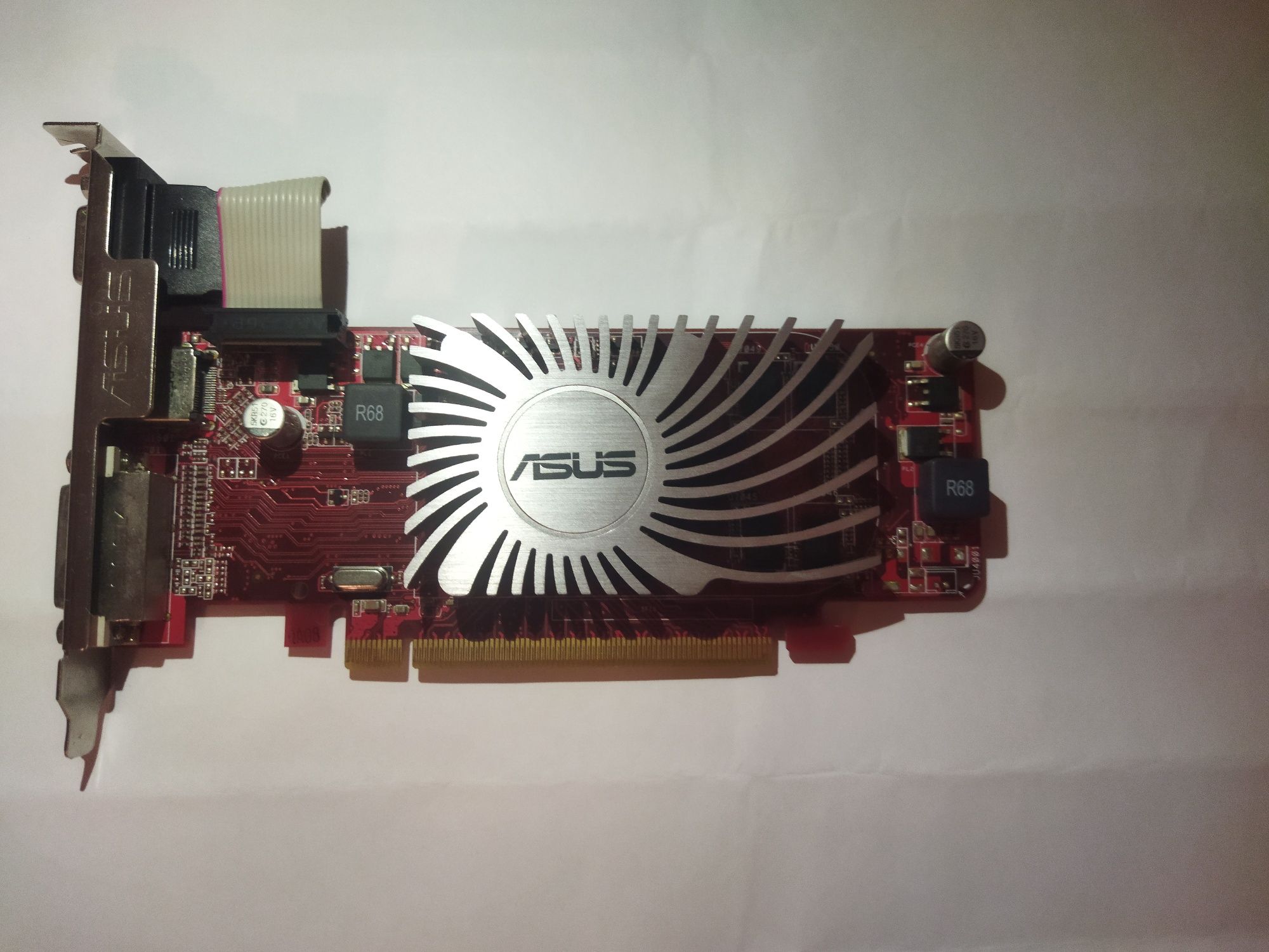 AMD Radeon HD 6450 1 ГБ