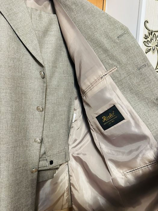 Мужские костюмы 50-52 размера