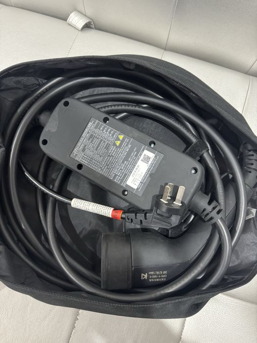 Зарядная станция от Zeekr 001  новый в чехле