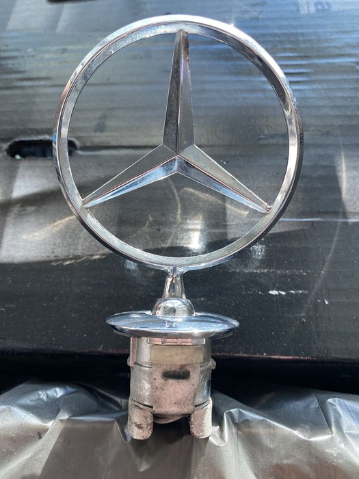 Емблема за мерцедес