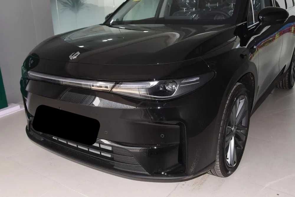 Leapmotor C16 2 поз Гибрид! 2025г Черный! Черный/Оранжевый Нотариус!