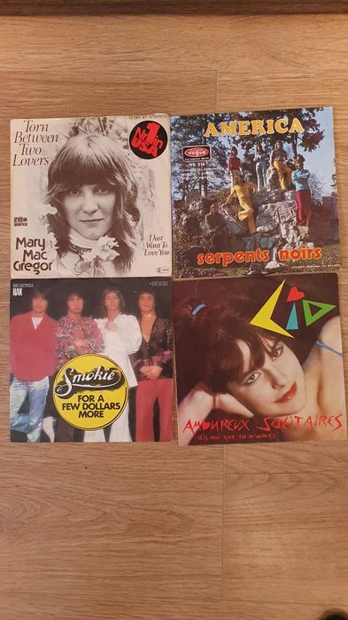 Lot 24 de discuri singlevinil pickup anii 80