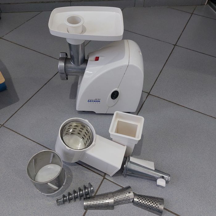 Мясорубка + соковыжималка + измельчитель (3в 1)