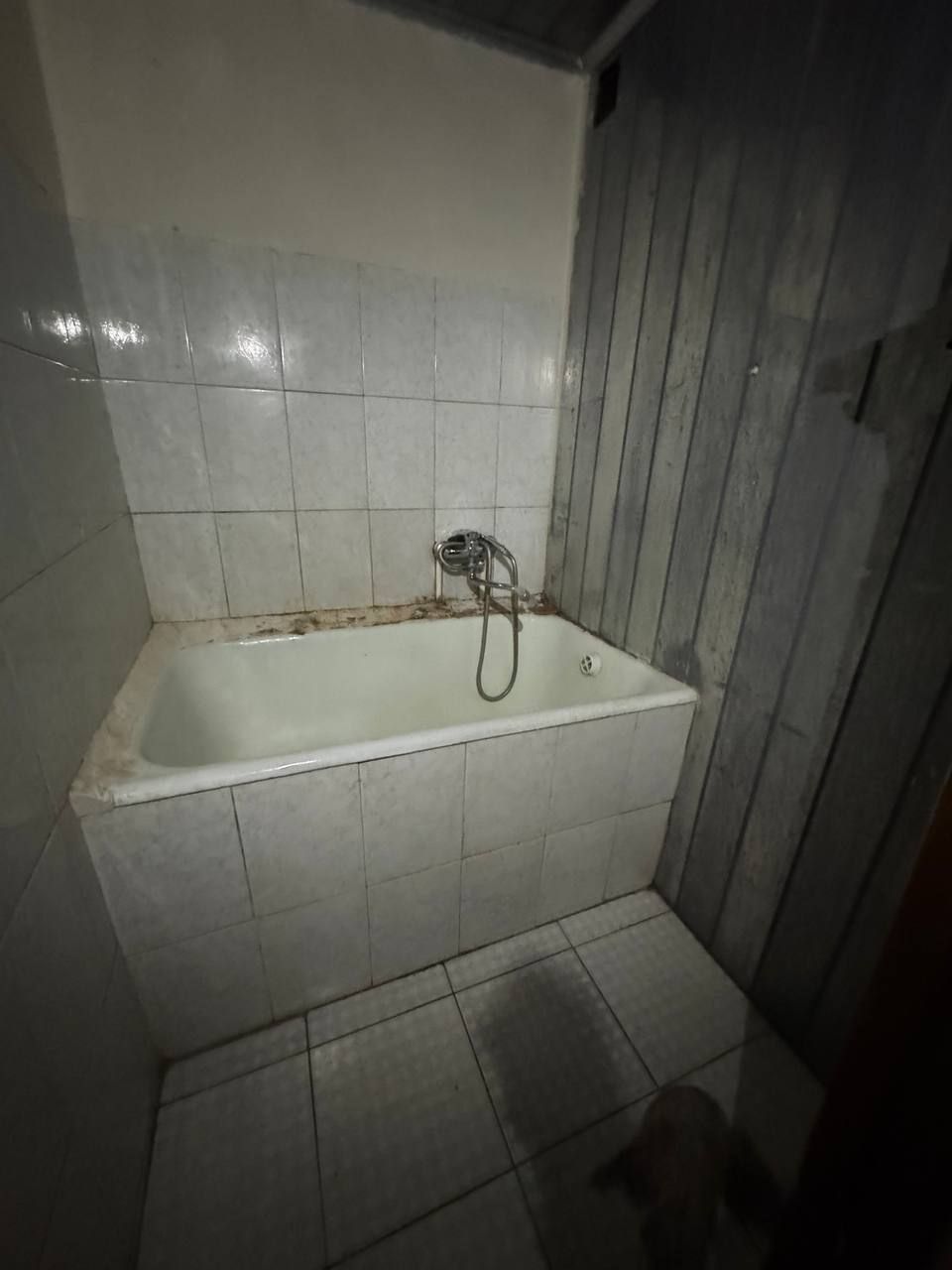 Arenda kvartira. Lesinova 1. 1/9/9 Bollarga xam
