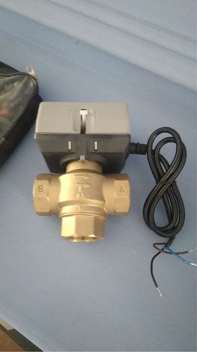 3 yo‘lli elektr klapan (motorli)