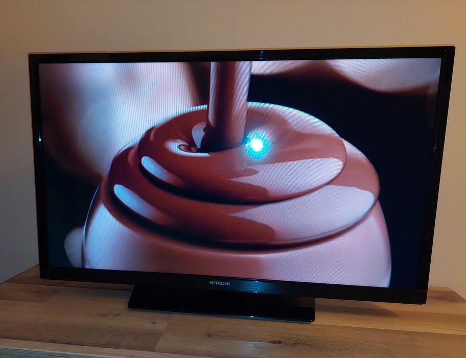 Телевизор  HITACHI 32 инча