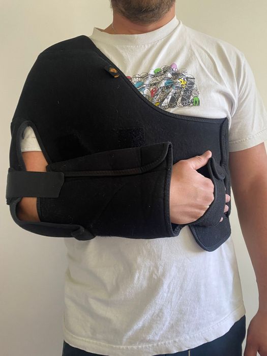 Vând orteza umăr ARMOR