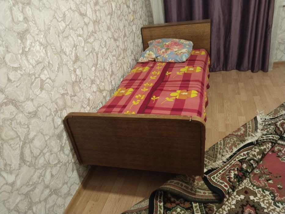 Кровати хорошие советские 2 штук