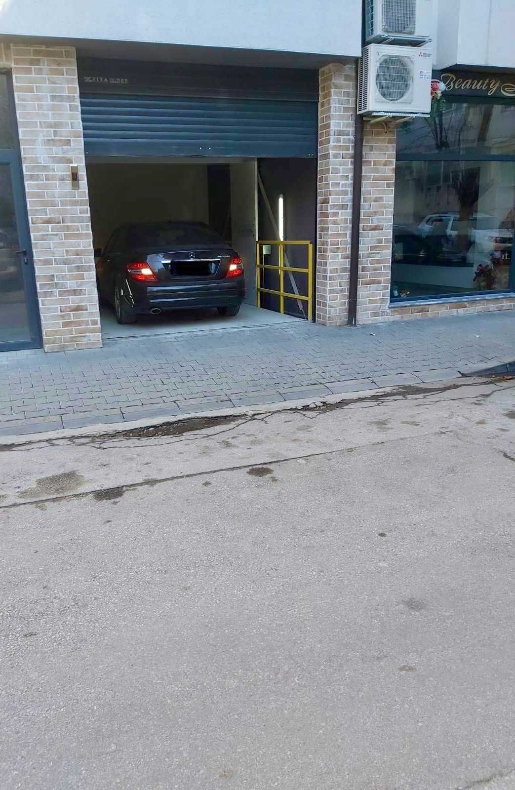 Давам гараж под наем за мотор