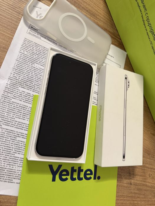 IPHONE 17 Air Йеттел Гаранционен като НОВ ! Cloud White - Бял !
