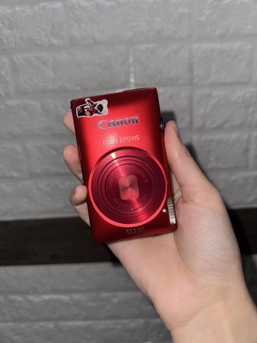 Цифровая камера Canon ixus 220 HS