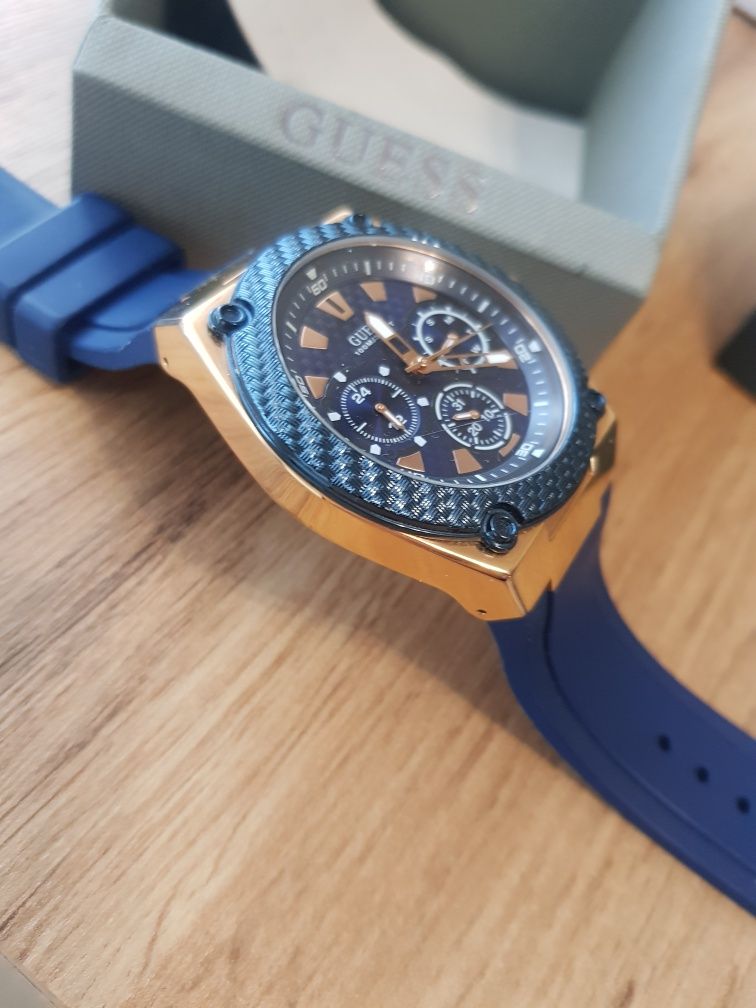 Мъжки часовник Guess